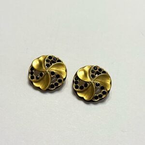 Vintage Women SPNEA Black Rhinestone Gold Tone Clip on Stud Earring Costume